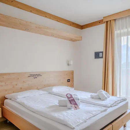 Hotiday Valdidentro 3* Bormio
